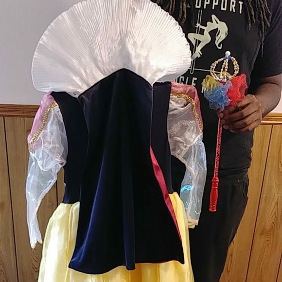 Rare Vintage Snow White dress with accessories - Picture 3 of 4